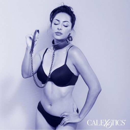 CALEXOTICS - NOCTURNAL COLLARE E GUINZAGLIO IN PELLE REGOLABILE NERO - immagine 5