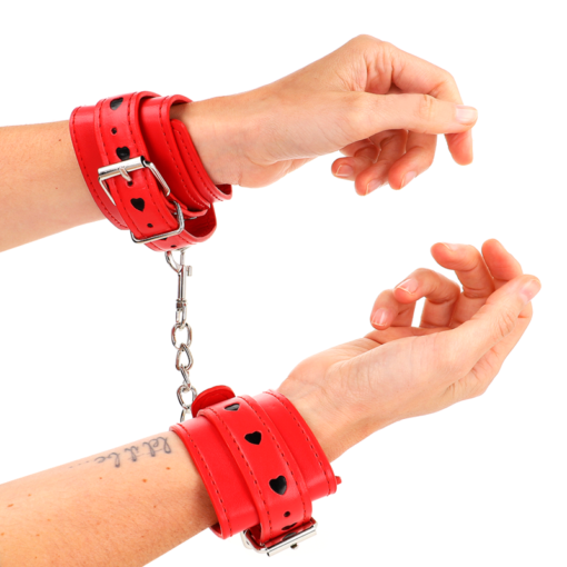 KINK - POLSO ROSSO CON INTARSIO A CUORE NERO REGOLABILE 21-28 CM X 5,5 CM - immagine 3