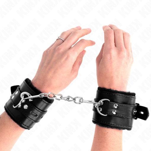 KINK - POLSINI IMBOTTITI IN PELLICCIA CON FORI QUADRI NERI E CINTURA NERA REGOLABILE 17-29 CM X 6 CM - immagine 4